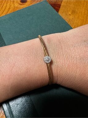 Single Round Essential Stackable Bracelet